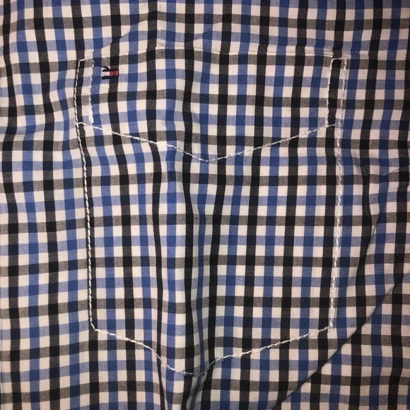 🤑SOLD🤑Tommy Hilfiger Mens Size Medium Button Down Black Blue Work Dress Shirt - Picture 3 of 15